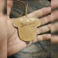 ユニフォーム型レザーキーケースの画像