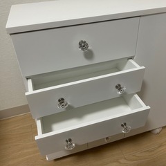 コスメワゴン キャスター付き 完成品（化粧品 収納 スリム おしゃれ 大容量 かわいい ドレッサー ロータイプ 白 ホワイト コンパクト コスメ収納 ワゴン 木製 ミラー付き 鏡付き ミニドレッサー メイクアップワゴン 白家具 姫系）の画像