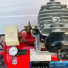  EARTH MAN アースマン エアーコンプレッサー AC-250SA 100V 50/60Hz 容量25L  動作OKの画像