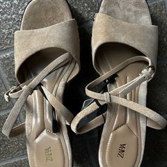 （新品)ZARAヒールの画像