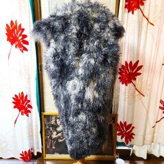 ∴新品未使用、タグ付。定価40,000円。SETAICHIRO(セタイチロウ) たっぷりファーのロングジレ、いかがでしょうか？の画像