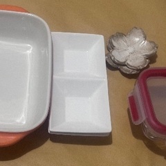 食器、グラスなどの画像