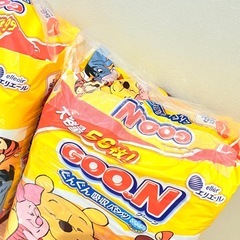 おむつ　グーン Lサイズ2袋＋パン袋300枚 　　の画像