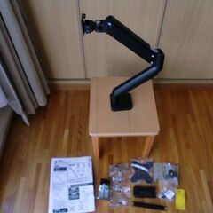 サンワダイレクト モニターアーム （ガススプリング式・シングルアーム）未使用品の画像