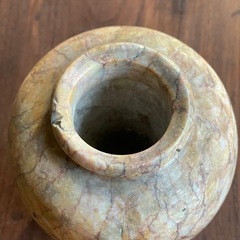 大理石の花瓶の画像