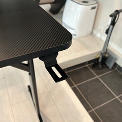 LEDゲーミングデスクの画像