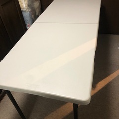 LieeTimeの白テーブル1台〜5台の画像