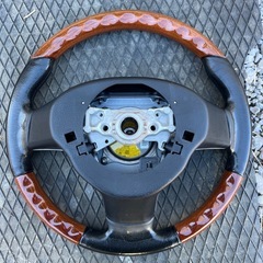 ダイハツ純正モモステアリング　ウッドの画像