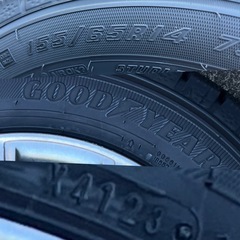 新品、未使用グッドイヤースタッドレスホイルセット　155/65R14の画像