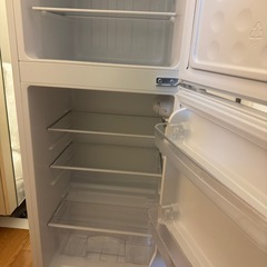 【美品】【2022年製】2ドア冷蔵庫Haier130Lの画像