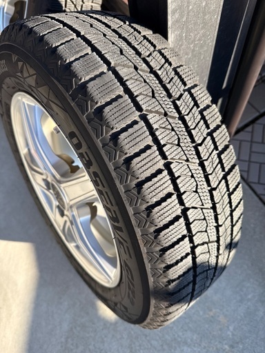 トーヨー  スタッドレス　OBSERVE 15インチ　185/65R
