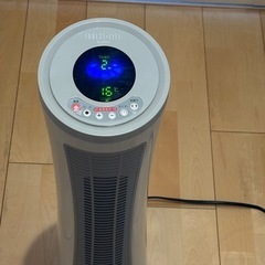 タワー型 ファンヒーターの画像