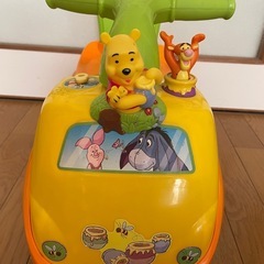 プーさんの車の画像