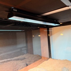 爬虫類ケージ　90cm×45cm×45cm バスキングライト、UVライトなど　　　 の画像