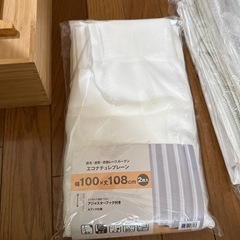 緑色カーテン&レースカーテン　大量の画像