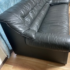 黒 レザー ソファ 3人掛け シンプル モダン アームソファ トリプルの画像