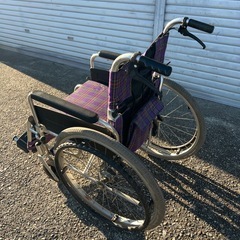 名古屋市内お届け無料車椅子アルミブレーキ付き座面40センチの画像
