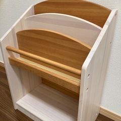 絵本棚の画像