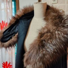 ◇たっぷり毛並みのフォックスファー、そしてしなやかなパシュミナのコラボ。いかがでしょうか？の画像