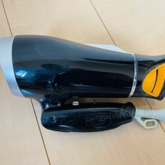 HUGE ドライヤーの画像