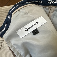 TaylorMade レディースパンツ S ベージュ　新品タグ付きの画像