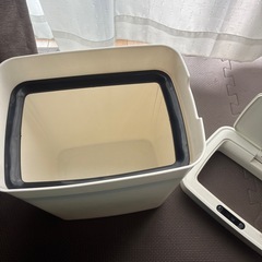 センサー付きダストボックスの画像