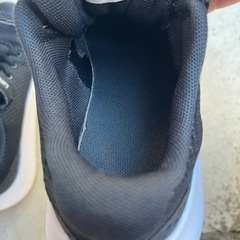 20センチ　　運動靴　アンダーアーマーの画像