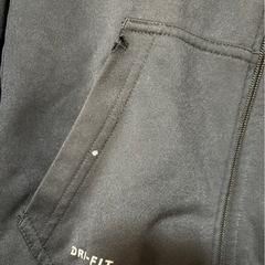 NIKE ジャケット　キッズ 140くらいの画像