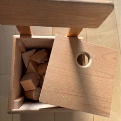 椅子 積み木の画像