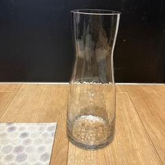 フラワーベース　花瓶の画像