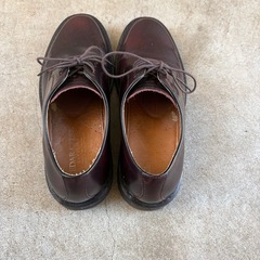 ブラウン革靴の画像