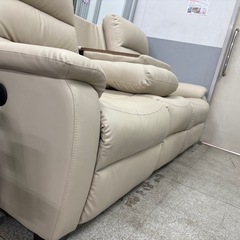 《リユースマン倉敷》ニトリ 電動リクライニングソファ レザーホワイトの画像