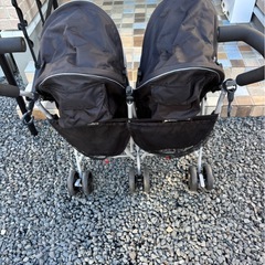 二人乗りベビーカーの画像