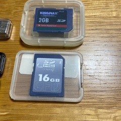 15G・8GのUSBメモリー　16G・2GのSDメモリーカード
の画像