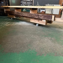 天然ヒノキ天板の手作りベンチの画像