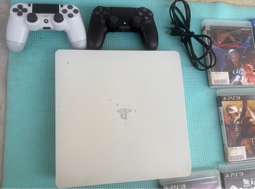 中古】PS4 ブレイステーション4 500GB CUH-2200 G・ホワイト (ヒガ家