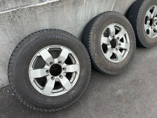 ハイエース　ブリヂストンVL1 スタッドレス　ホイール付き 195/80R15