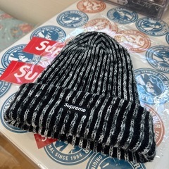 希望日時コメント必須🧡supremeニット帽の画像