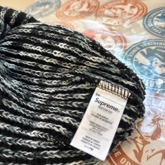 希望日時コメント必須🧡supremeニット帽の画像