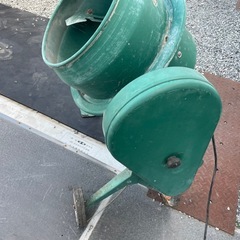 コンクリートミキサー撹拌機の画像