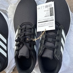 【新品】adidas27.5の画像