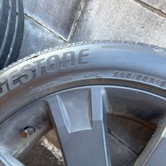 三菱デリカ純正ホイールの画像