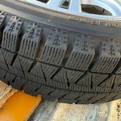 （ブリヂストン）スタッドレスタイヤ 155/65R14の画像