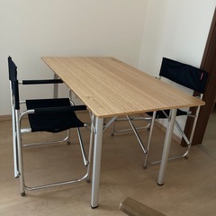 キャプテンスタッグ　竹テーブル＆ディレクターチェア2脚セットの画像