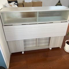 カウンターテーブルの画像