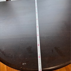 リビング　ダイニング半丸テーブルの画像