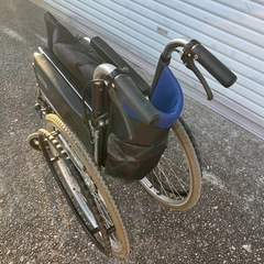 アルミ車椅子ブレーキ付き座面40センチジャンクの画像