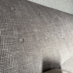 【早い者勝ち】おしゃれ2人がけソファー チェア ファブリック 白基調 ローソファーの画像