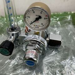 ユタカ FR-Ⅱ 圧力調整器①【野田愛宕店】【店頭取引限定】【未使用】管理番号：ITMERK86BV44の画像