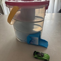 トミカ でるでるバケツ の画像